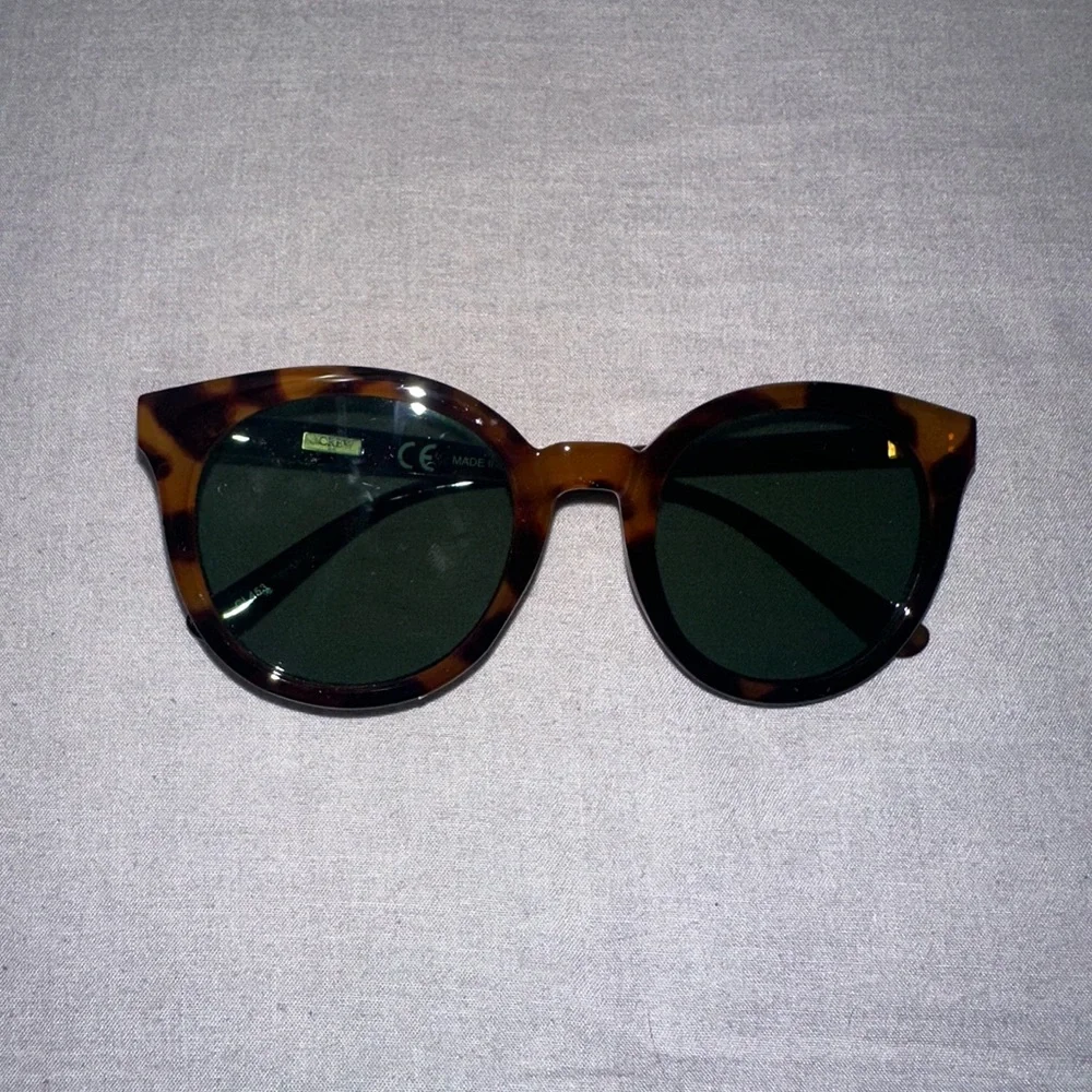 J. CREW Women’s Brown Tortoise Sunglasses - Picture 1 of 6